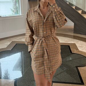 Like new condition Burberry dress, 100% authentic,
